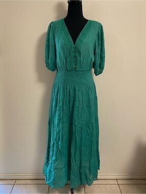 J.Gee Green Maxi Dress Women’s Size Large V-Neck Smocked Waist Maxi Dress
